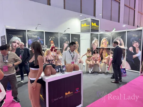 Real Lady Venus Berlin Expo